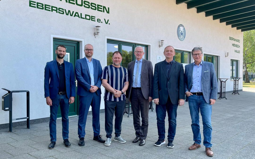 Unterwegs in der Region: Zu Gast beim Unternehmerfrühstück und auf dem Sportplatz vom FV Preussen Eberswalde e.V.